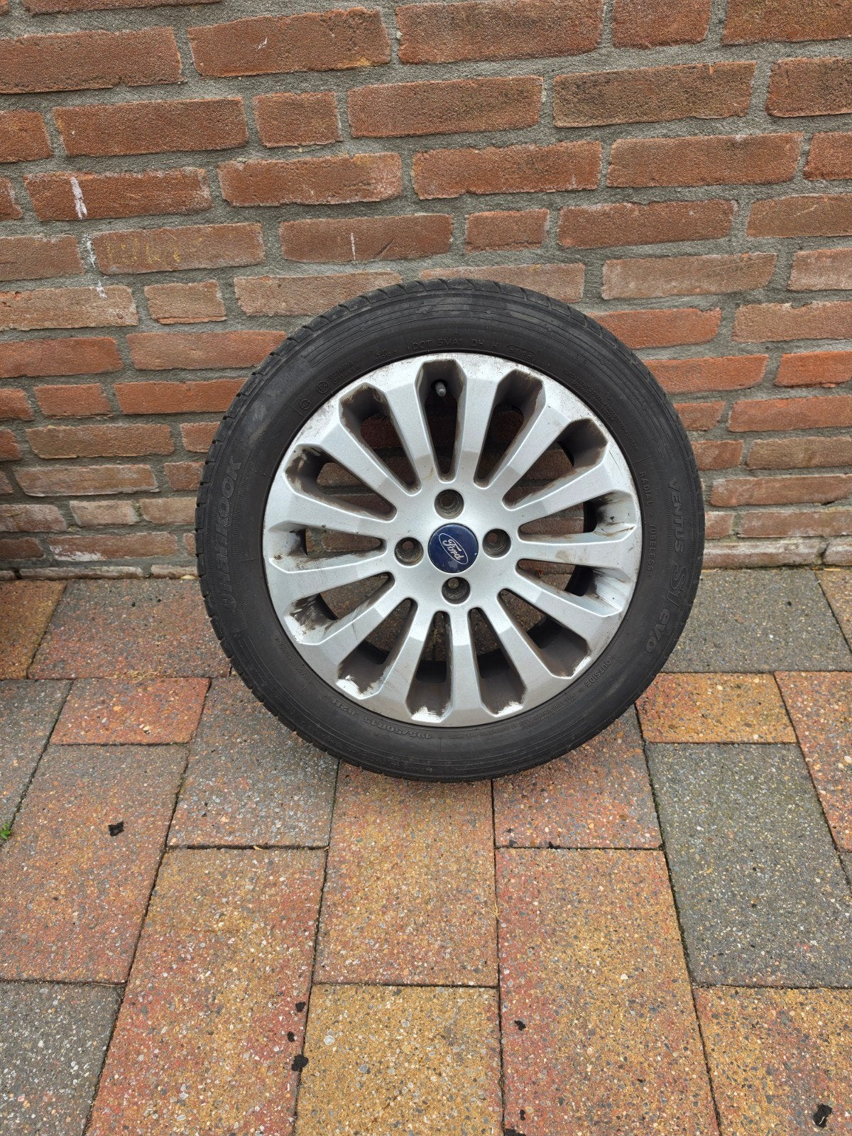 4x Ford 15 inch lichtmetalen velgen met banden – 4x108, Auto-onderdelen, Banden en Velgen, Ophalen, Gebruikt, Banden en Velgen
