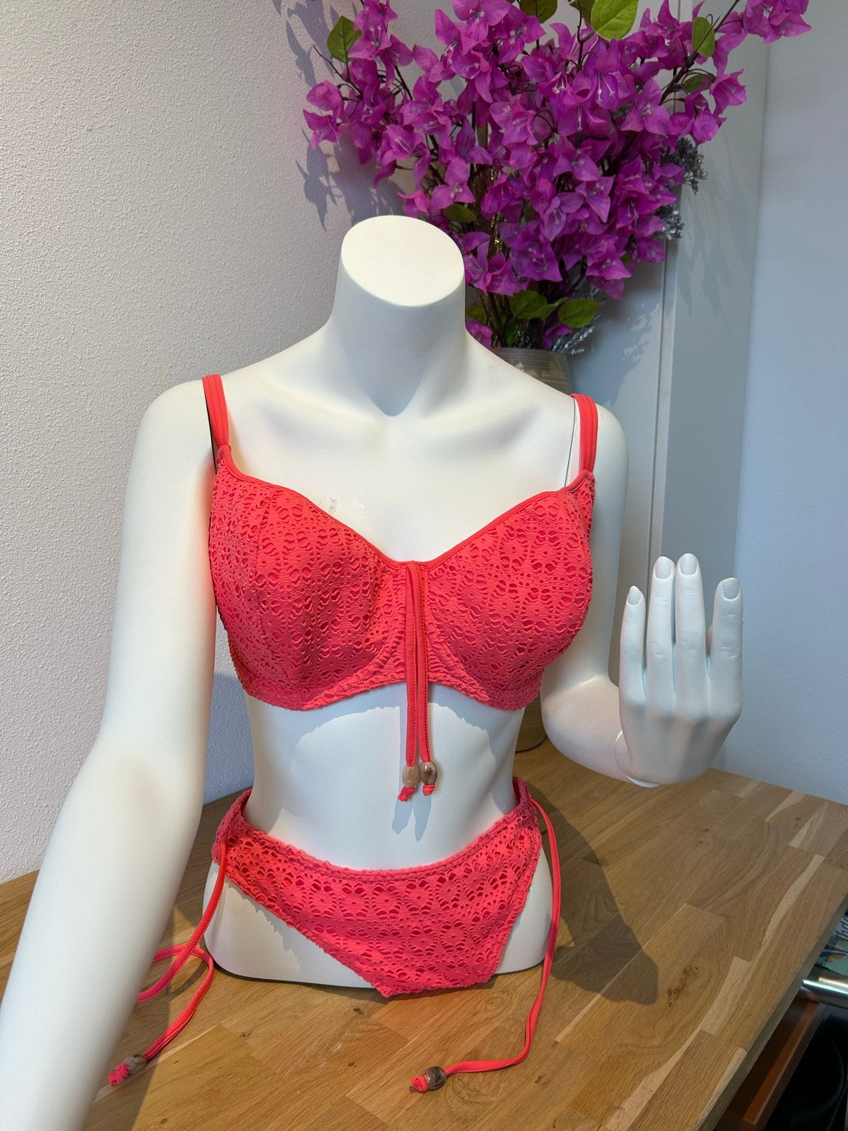 Nieuwe Freya bikini set koraalrood, Kleding | Dames, Ophalen of Verzenden, Nieuw, Rood, Bikini