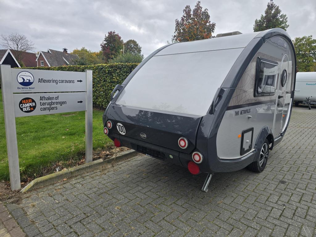 T@B Metropolis 320 met luifel en kachel, Caravans en Kamperen, Overige typen, Rondzit, Tot en met 2, Bedrijf