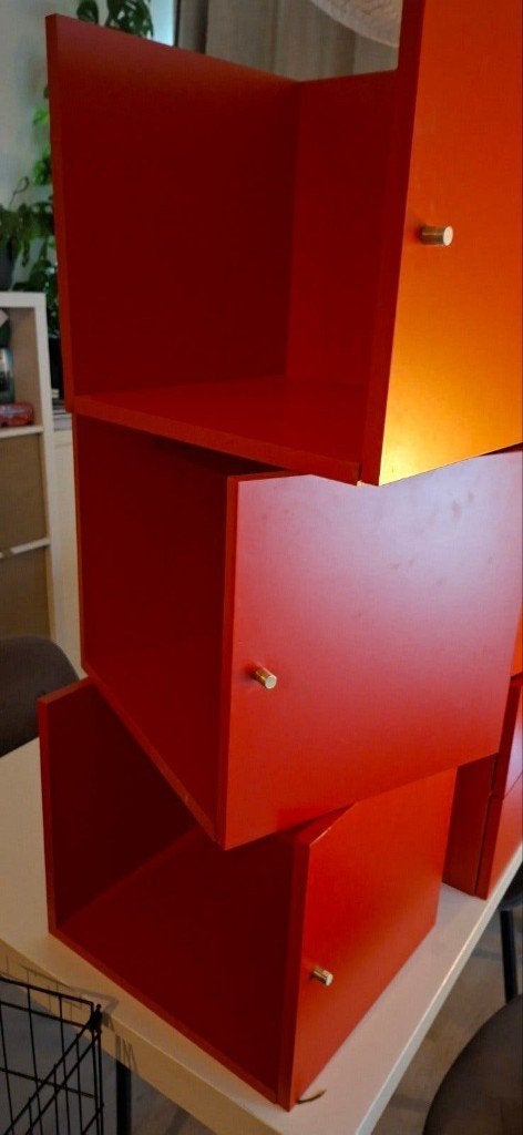 Kallax / Expedit; 3-tal nette inzet rode deurtjes + 1x lades, Ophalen, Gebruikt