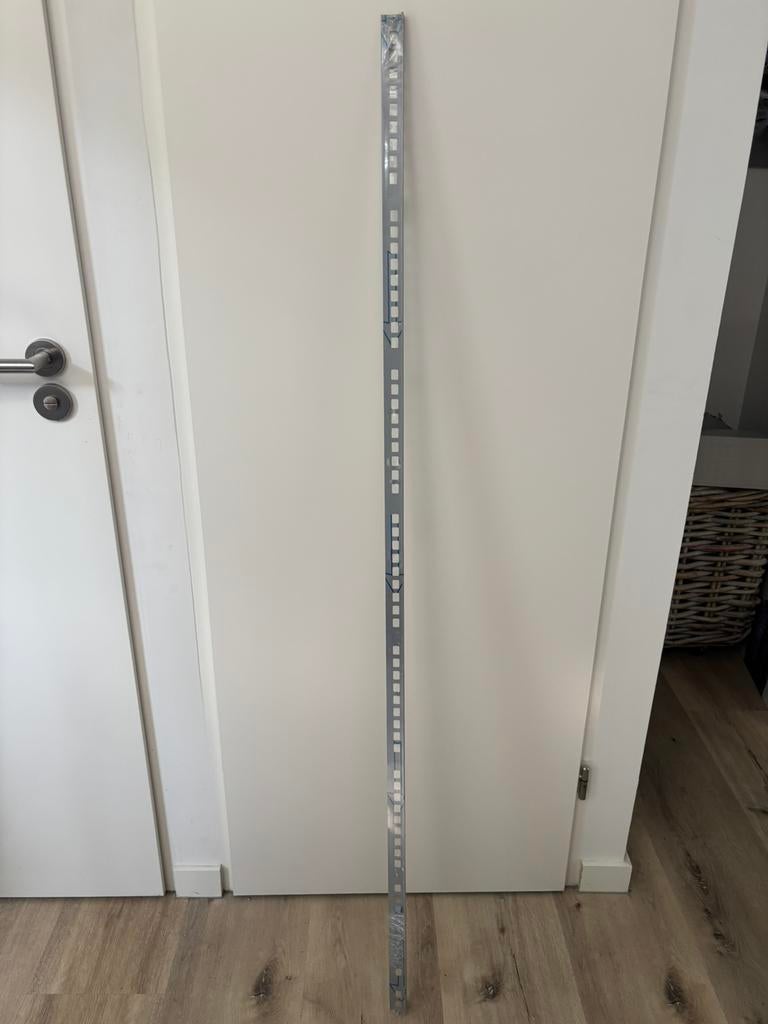 Faktum substrat afschotprof. rechts RVS geborsteld 1x 150 cm, Ophalen of Verzenden, Nieuw, Overige materialen, Plinten