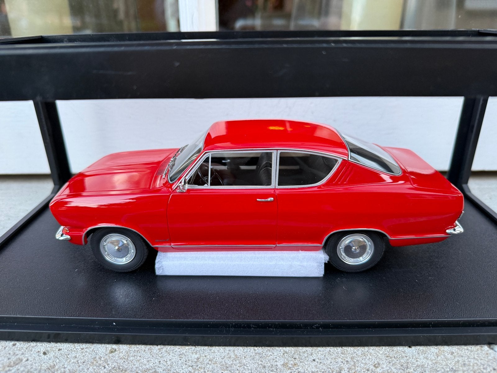 1:18 Opel Kadett B Kiemen Coupe rood 1966 Cult Scale Models, Hobby en Vrije tijd, Modelauto's | 1:18, Overige merken, Postbus 508, 5400 AM Uden Nederland