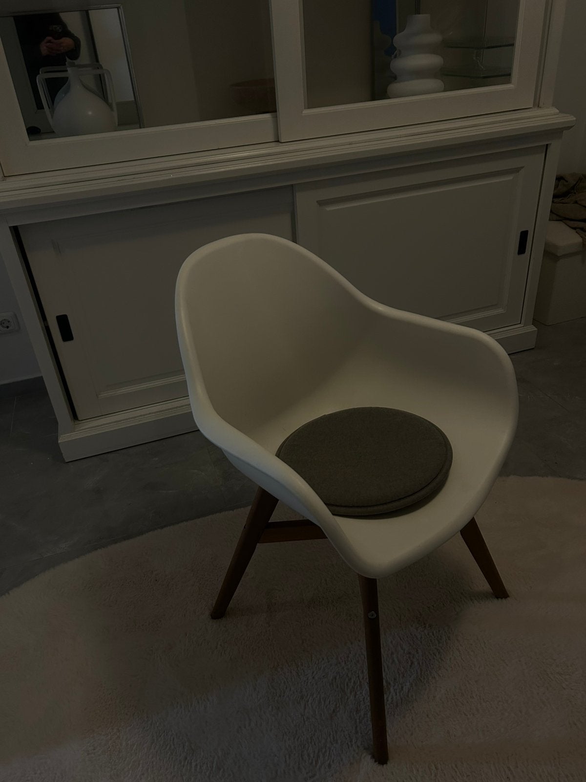 5 witte kuipstoelen met kussen, Ophalen, Zo goed als nieuw, Wit