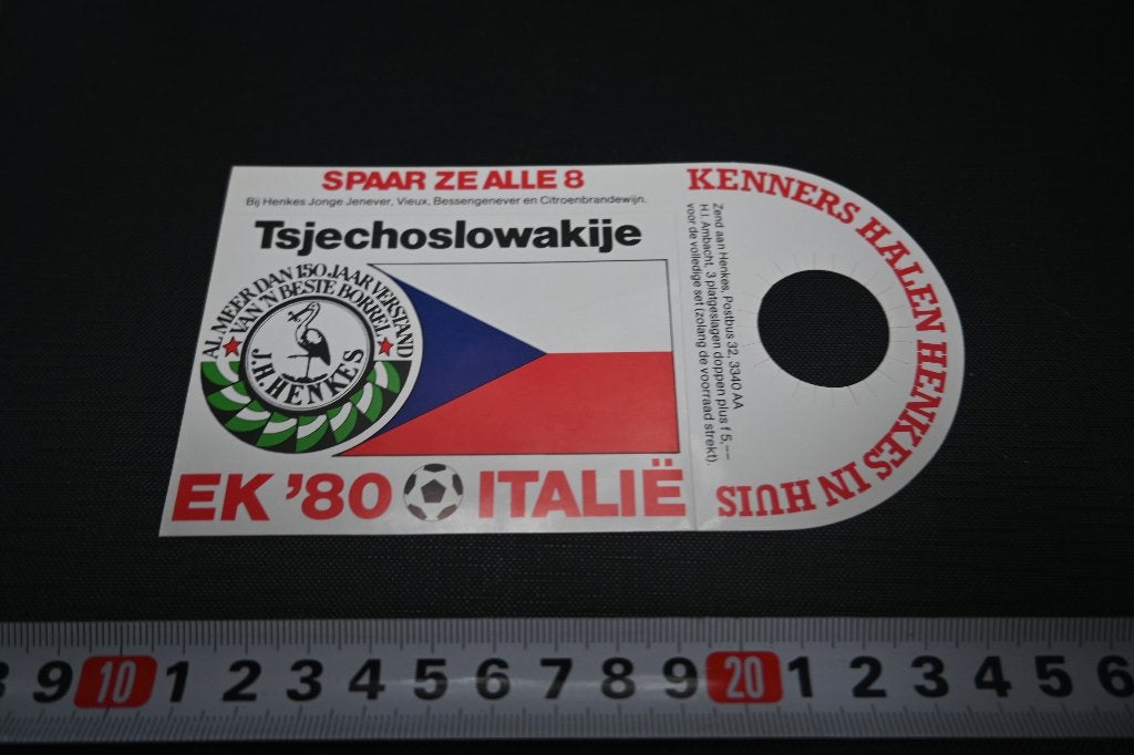 sticker EK1980 Italië Tsjechoslowakije  HENKES Jonge jenever, Ophalen of Verzenden, Zo goed als nieuw