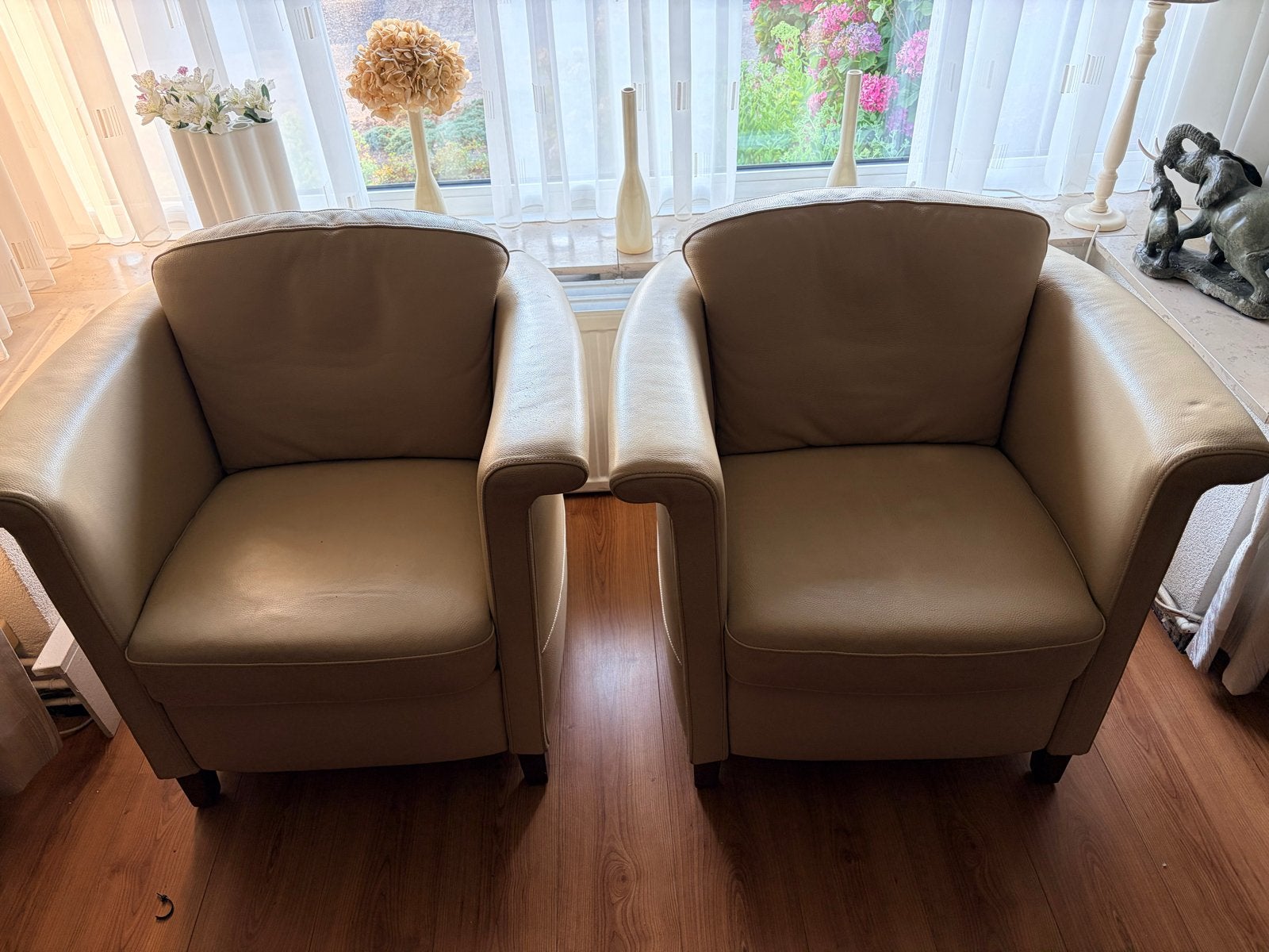 Set van 2 beige lederen fauteuils, Ophalen, Gebruikt, Leer, 75 tot 100 cm