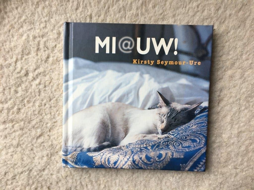 poezen boek Miauw  foto van katten katers schatjes vriendjes, Verzenden, Zo goed als nieuw, Katten