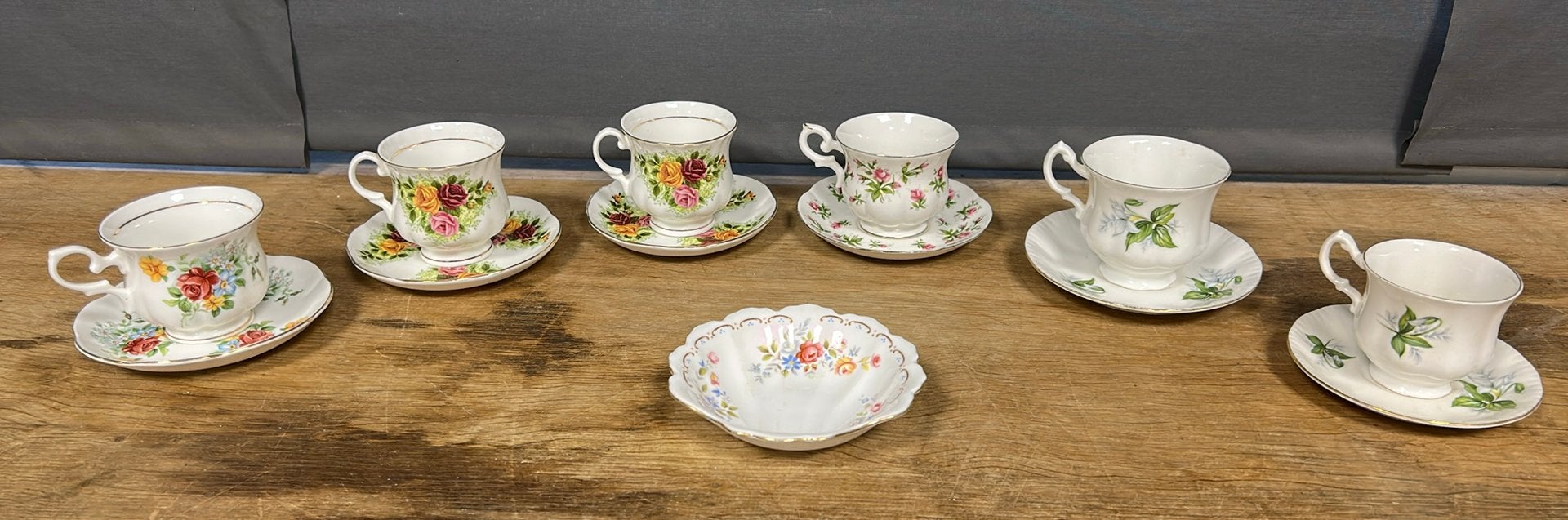 Royal Albert. Royal Canterbury. Royal Standard. Pink Roses., Ophalen of Verzenden