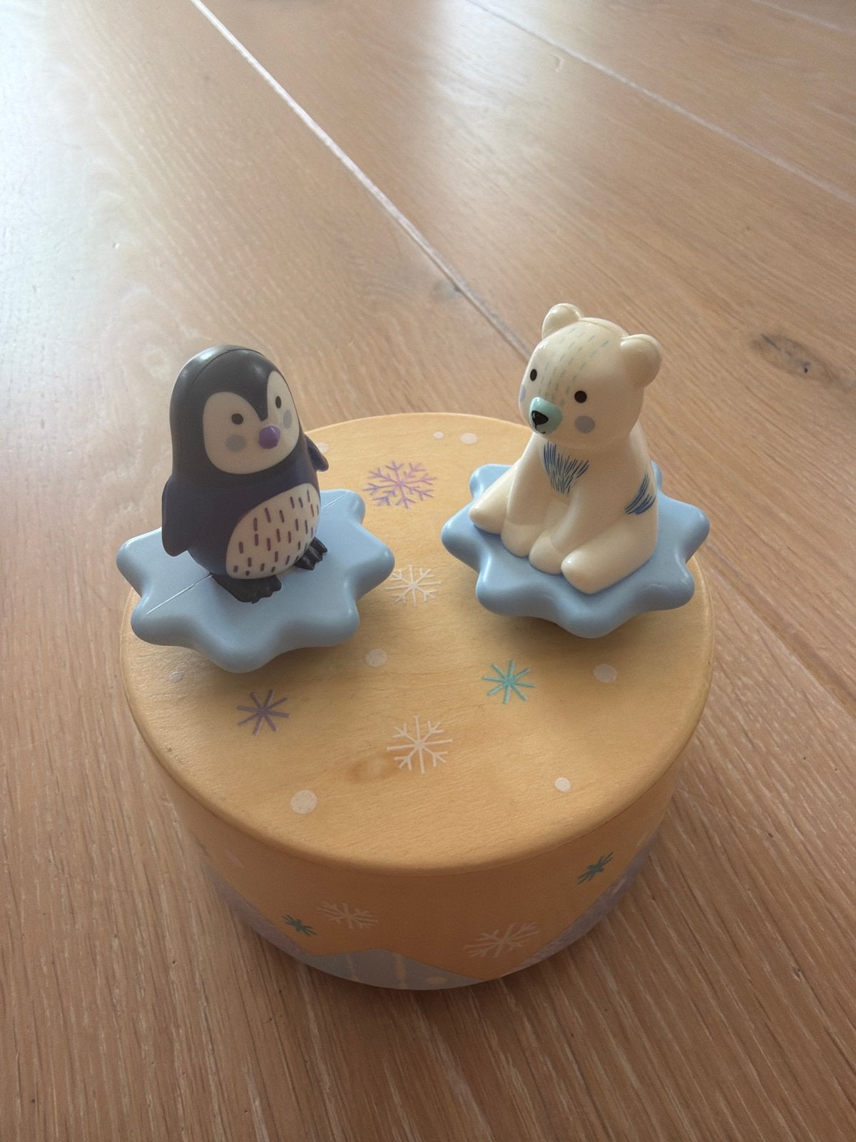 Muziekdoosje Djeco Pinguïn en IJsbeer, Ophalen of Verzenden, Zo goed als nieuw, Overige typen, Met geluid