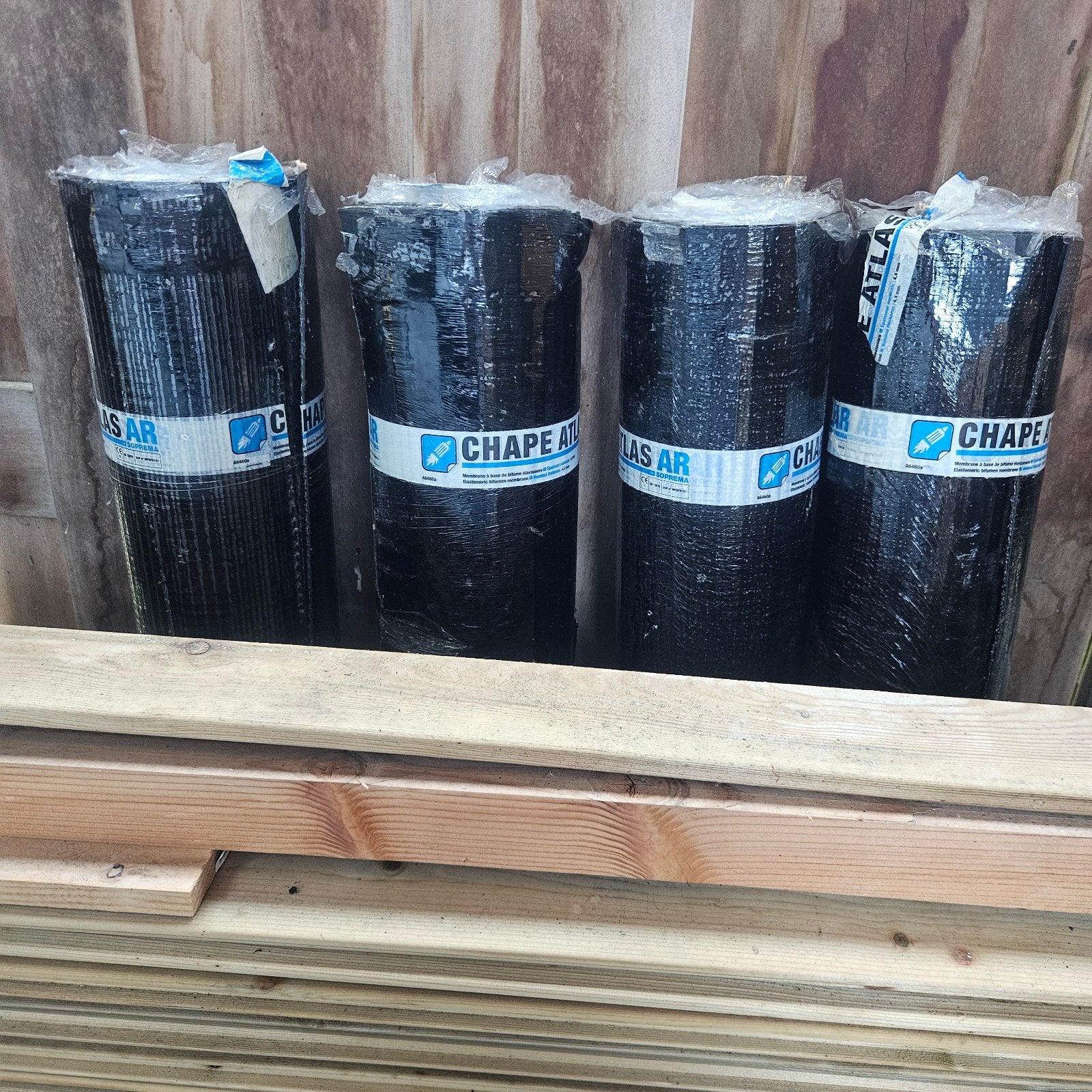 4 rollen bitumen dakbedekking 5x1 mtr, Ophalen