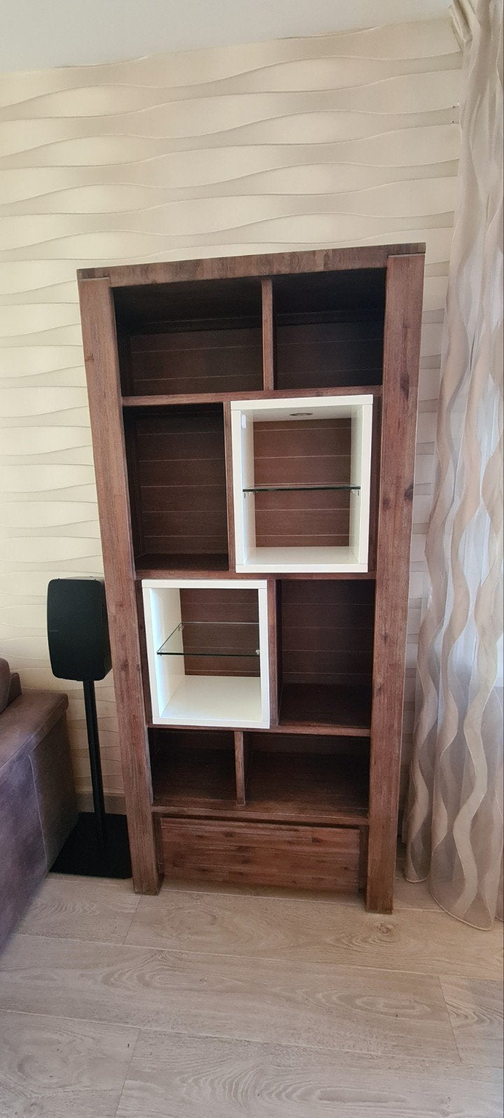 compleet interieur van Henders en Hazel, Ophalen