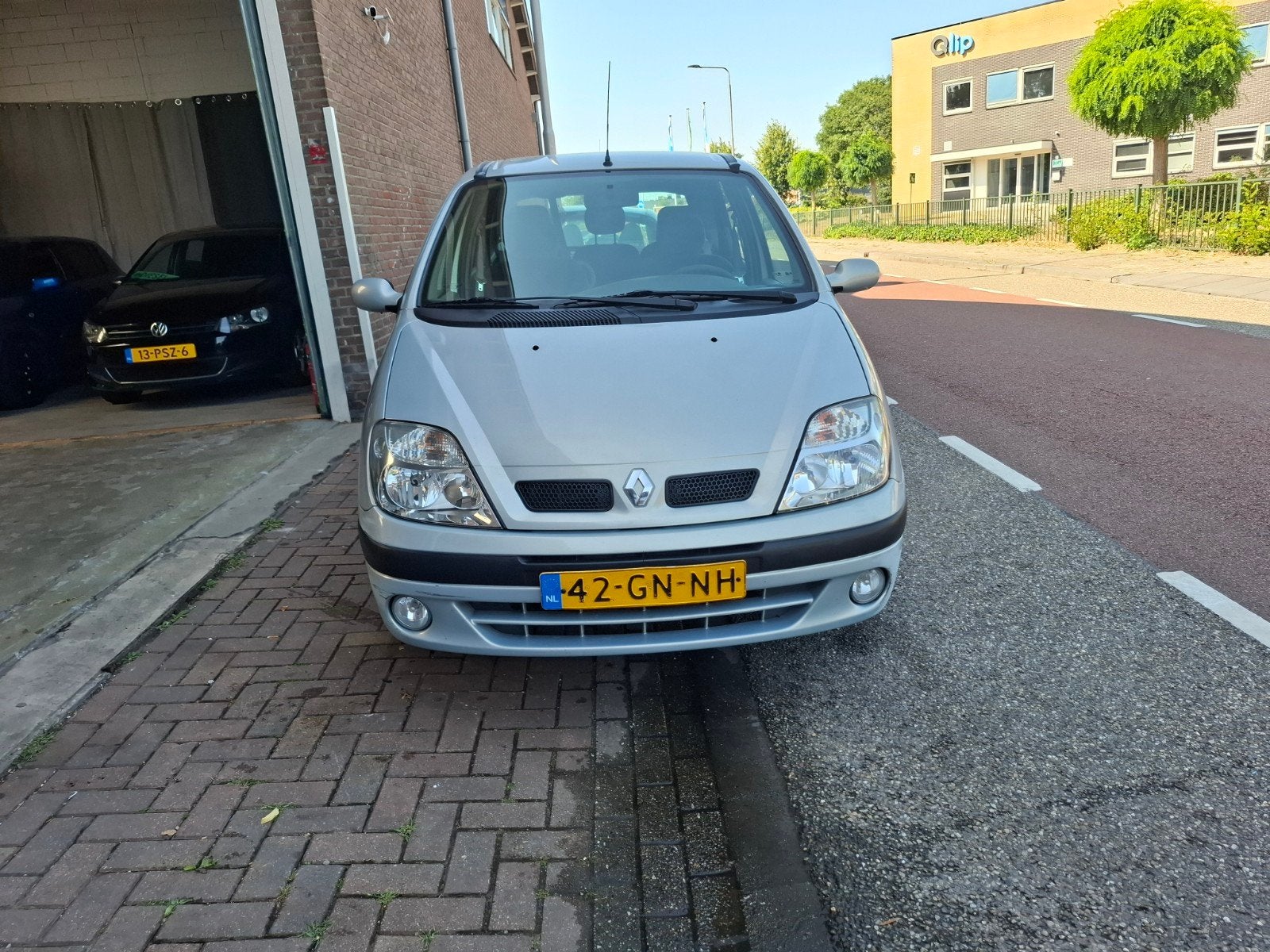 Renault Scénic 1.6 16V AUT Euro 2000 2001 Grijs, Auto's, Renault, 1250 kg, 4 cilinders, Bedrijf, 107 pk