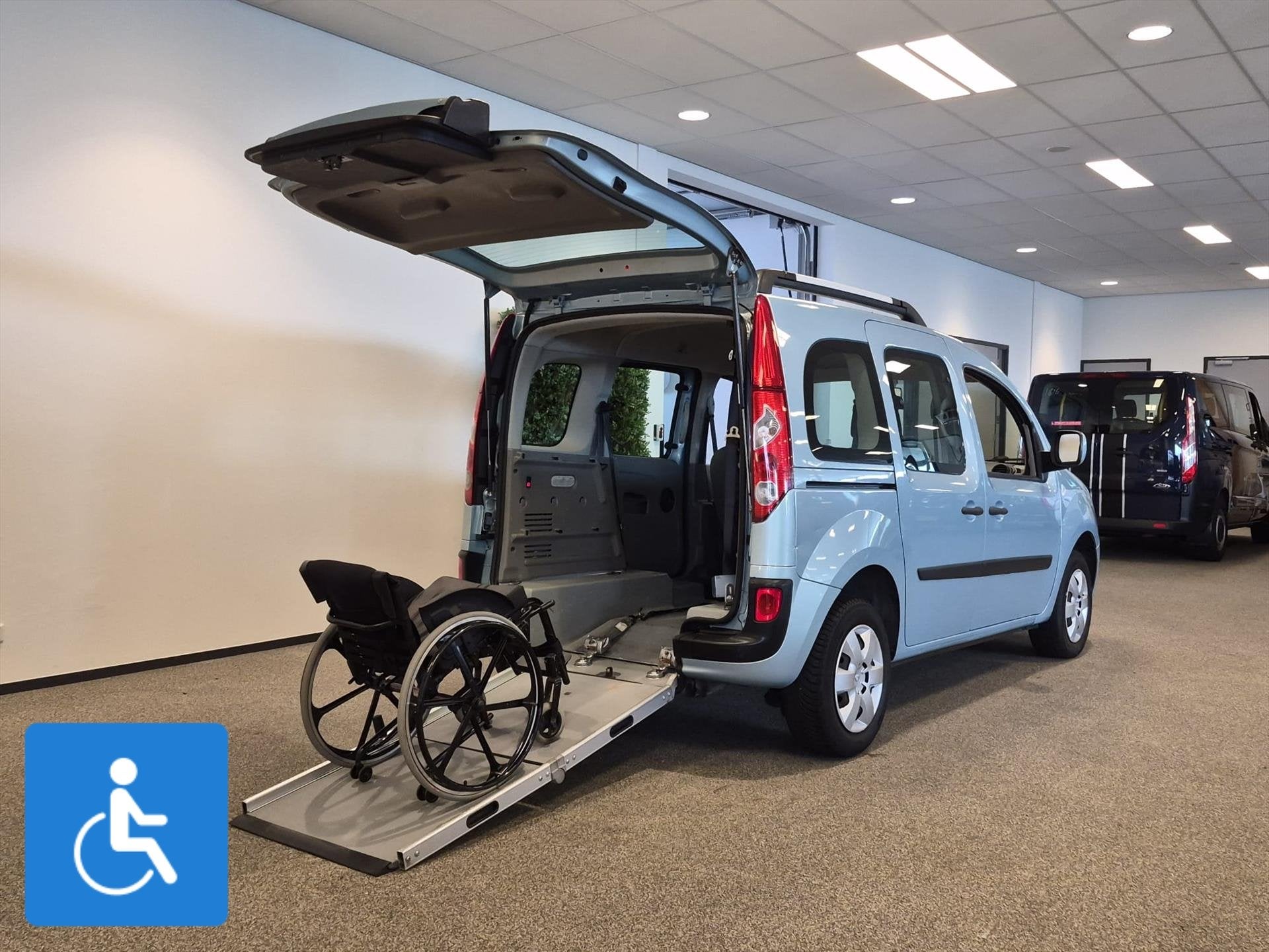 Renault Kangoo Rolstoelauto 2+1 (airco), Auto's, Voorwielaandrijving, 12 maanden, Gebruikt, Blauw