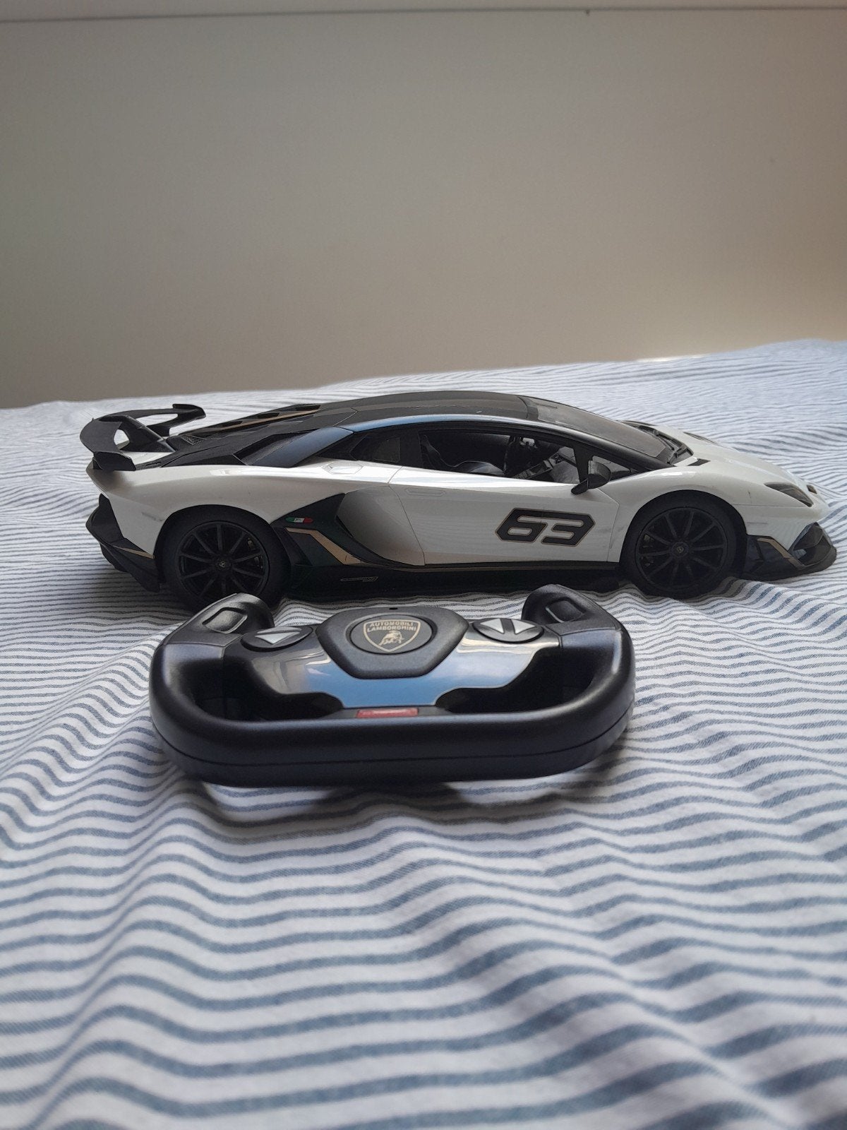 Elektrische speelgoedauto Lamborghini Aventador SVJ, Gebruikt, Schaal 1:14, Auto onroad, Ophalen