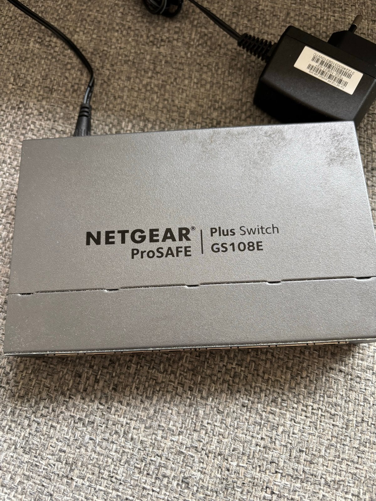 NETGEAR ProSAFE Plus Switch GS108E - 8-poorts Gigabit, Computers en Software, Ophalen of Verzenden, Gebruikt