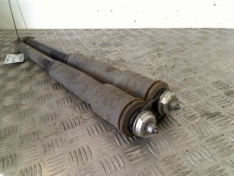 Schokbrekerset Achter Mitsubishi Colt (Z2/Z3) 2009, Auto-onderdelen, Ophanging en Onderstel, Mitsubishi, Gebruikt