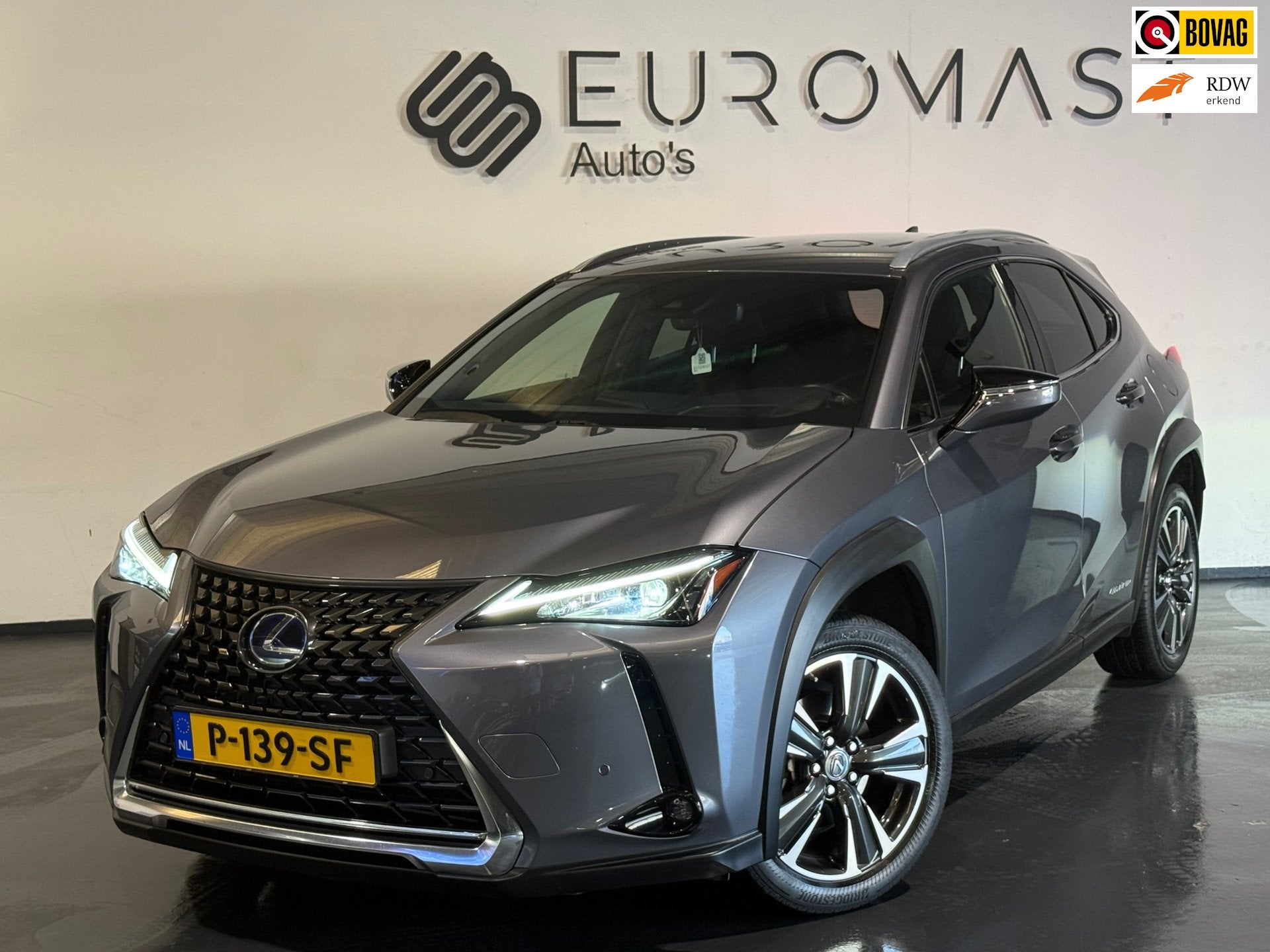Lexus UX 250h Preference Line Hybrid Camera Cruise Control, Gebruikt, 4 cilinders, Bedrijf, Hybride Elektrisch/Benzine