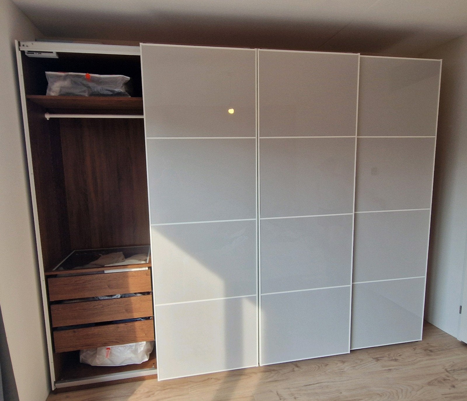 4 bruine IKEA PAX kledingkasten (75x236x58) met KOMPLEMENT, Overige materialen, 200 cm of meer, 50 tot 100 cm, Zo goed als nieuw