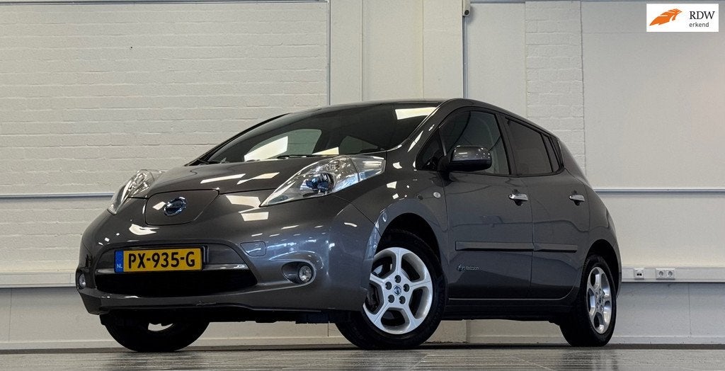 Nissan LEAF Acenta 24 kWh SOH 82% Navigatie Clima Mooi!, Auto's, Nissan, Gebruikt, 199 km, Alcantara, 1405 kg
