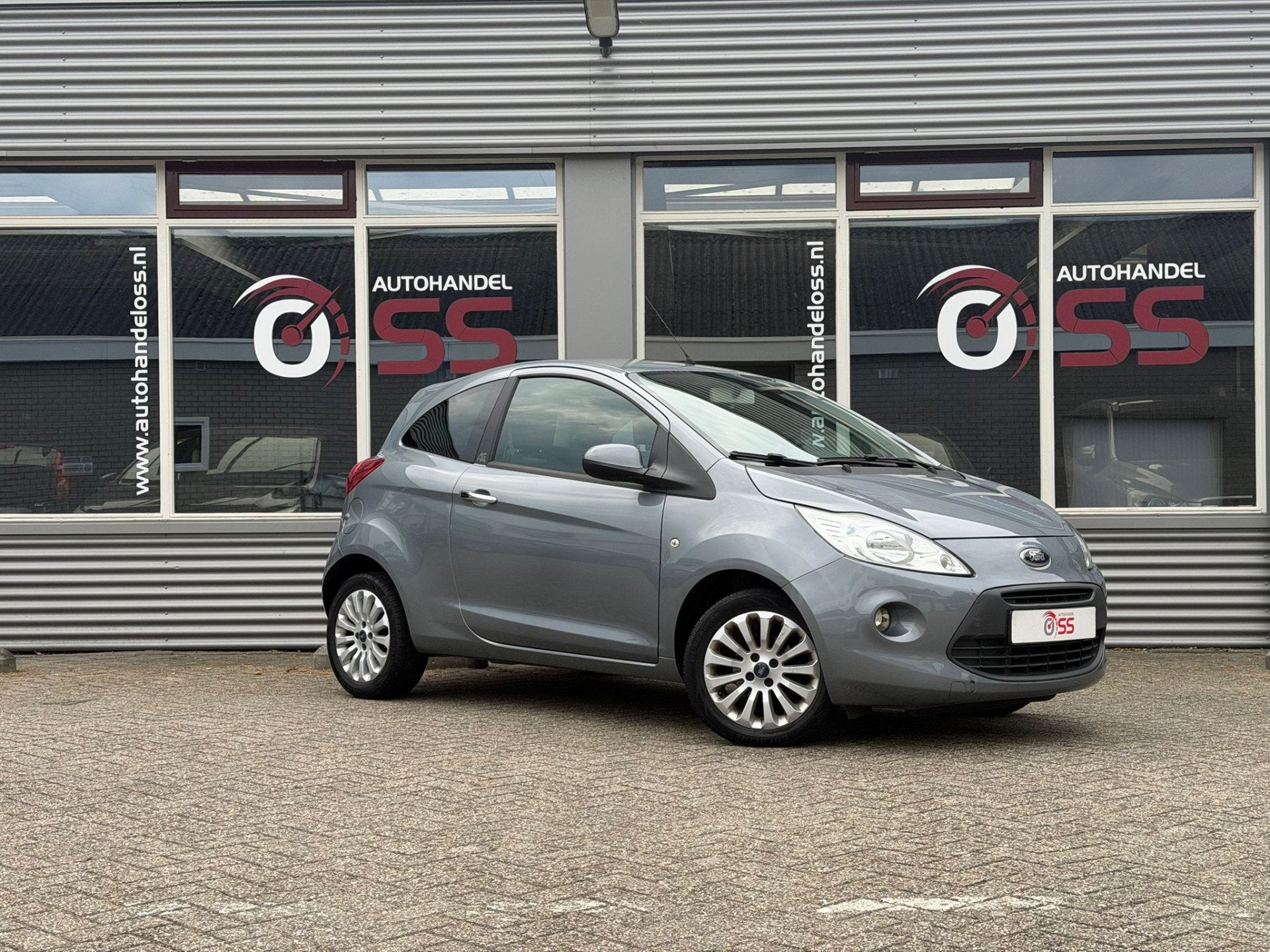 Ford Ka 1.2 Style start/stop | AIRCO LMV S&S PARKSENSORACHTE, Voorwielaandrijving, Euro 5, Gebruikt, 1242 cc