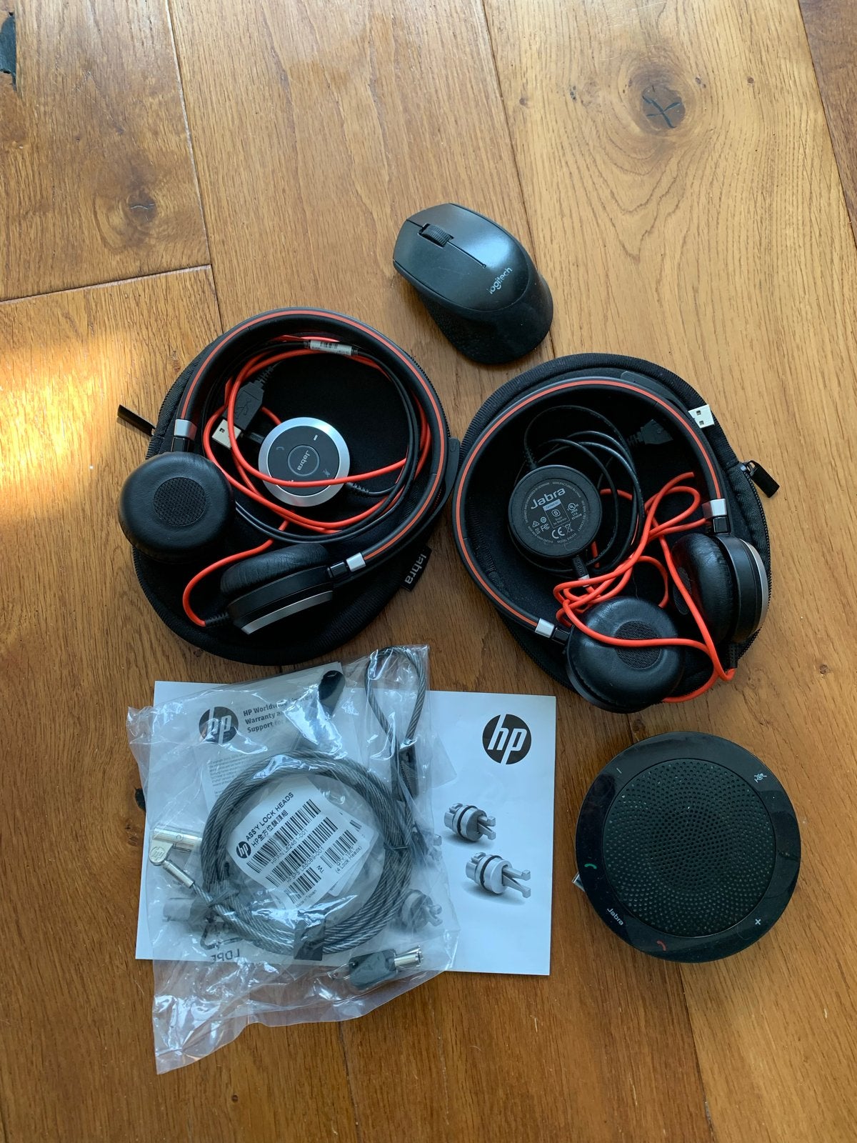 Tech set: Jabra headsets, speaker, Logitech muis, HP slot, Computers en Software, Mute-functie, On-ear, Ophalen of Verzenden, Zo goed als nieuw