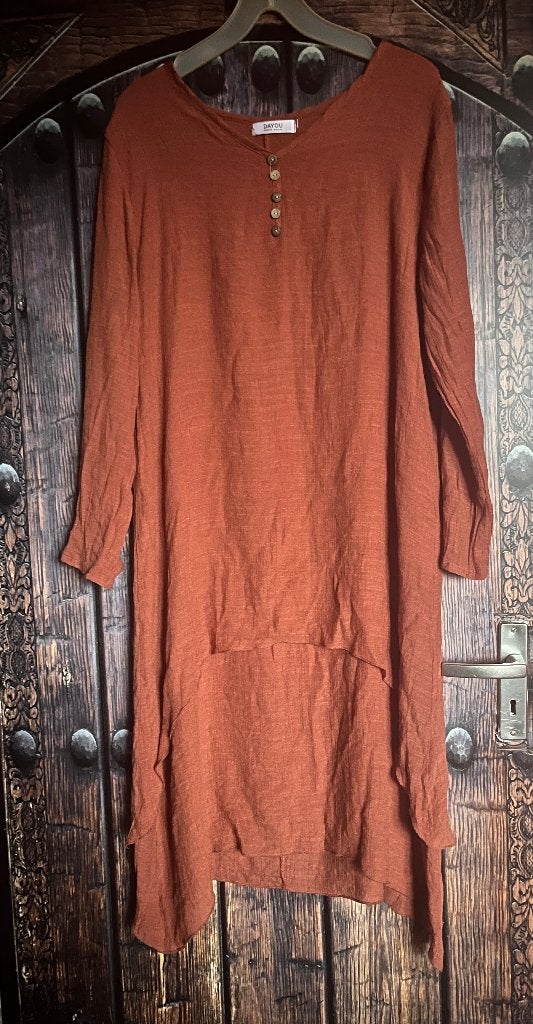 Super mooie asymmetrische lagen jurk maat 42/44 nu 29,99€, Maat 42/44 (L), Ophalen of Verzenden, Zo goed als nieuw, Onder de knie