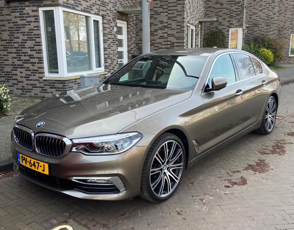 BMW 5-Serie 540i 340pk Xdrive Aut. 2017 Grijs, Auto's, BMW, Automaat, 2000 kg, 340 pk, Vierwielaandrijving