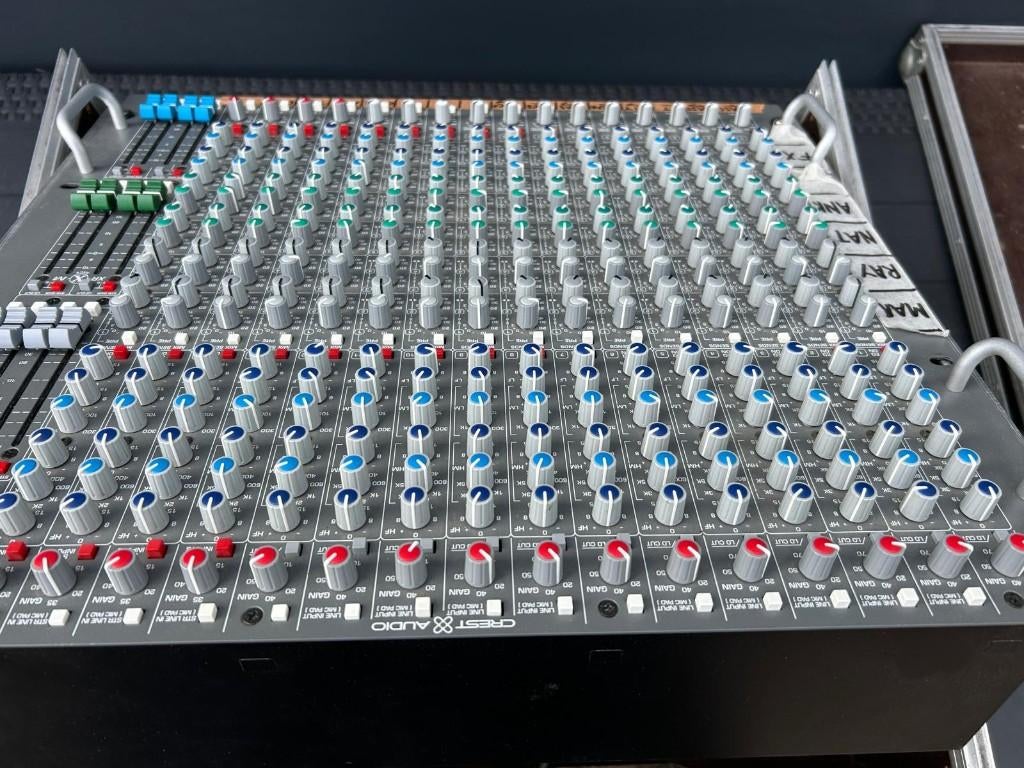 Crest Audio X-18RM 12 (!!!) auxen monitortafel, Ophalen, Zo goed als nieuw