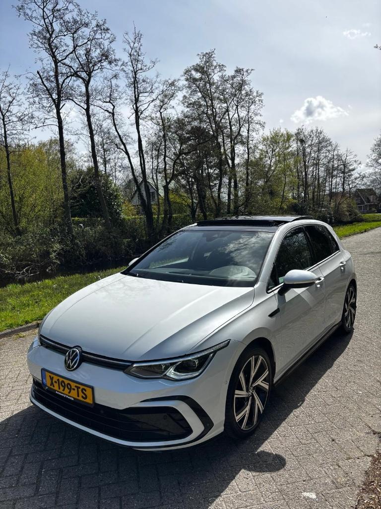 Volkswagen Golf 1.5 TSI 3x R-LINE| PANO| IQ| FULL OPTION!, 1498 cc, 4 cilinders, Wit, Overige kleuren