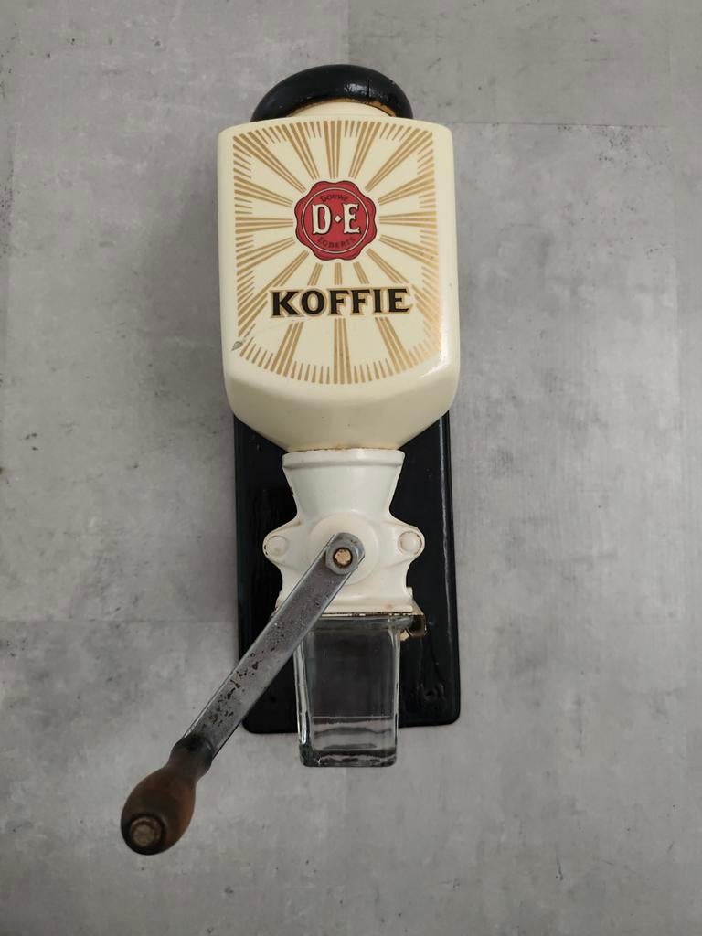 Vintage Douwe Egberts wandkoffiemolen (jaren '50-'60), Antiek en Kunst, Antiek | Keukenbenodigdheden, Ophalen of Verzenden