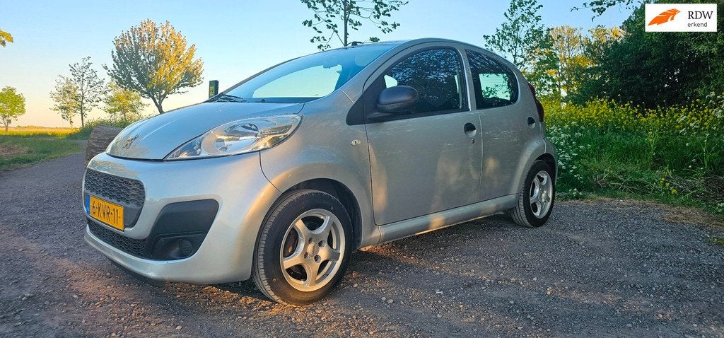 Peugeot 107 1.0 Access Accent airco velgen, Voorwielaandrijving, Euro 5, Startonderbreker, Gebruikt