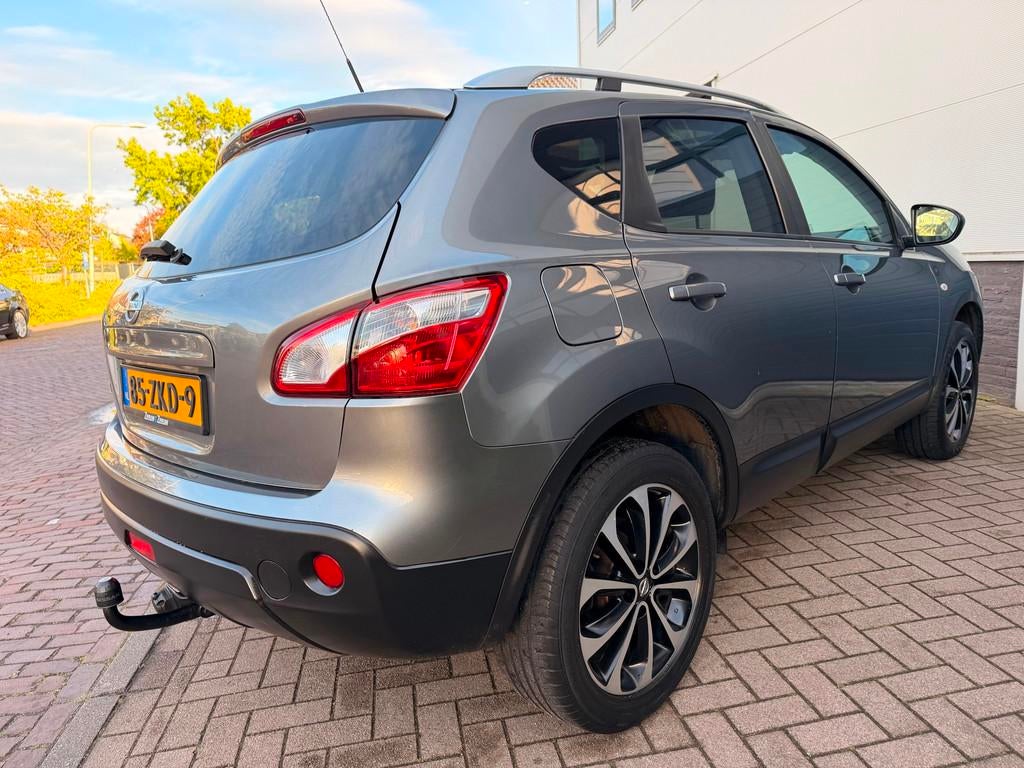 Nissan Qashqai 1.6 Connect Edition/Pano/Camera/Navi/Dealer-o, Voorwielaandrijving, Euro 5, Gebruikt, 1225 kg