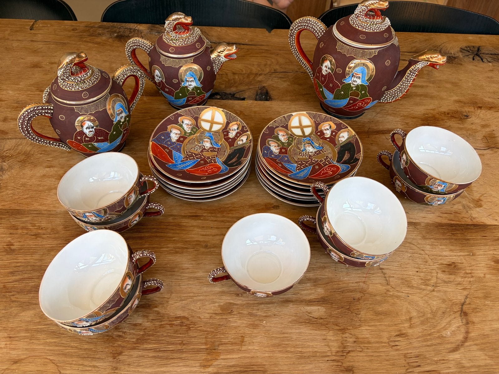 Antieke Japanse Satsuma theeset met draken en figuren, Ophalen of Verzenden