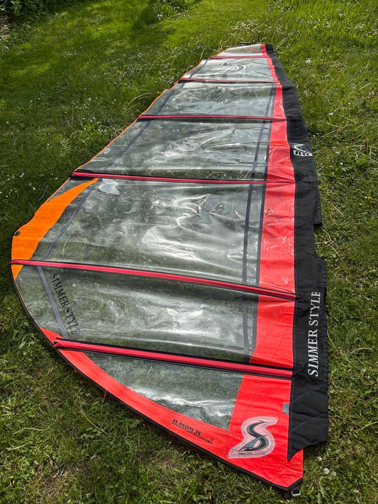 Complete Mistral Screamer 2,77 103L met 2 zeilen, Watersport en Boten, Windsurfen, Ophalen, Met zeil(en), 5 tot 6.5 m², Zo goed als nieuw