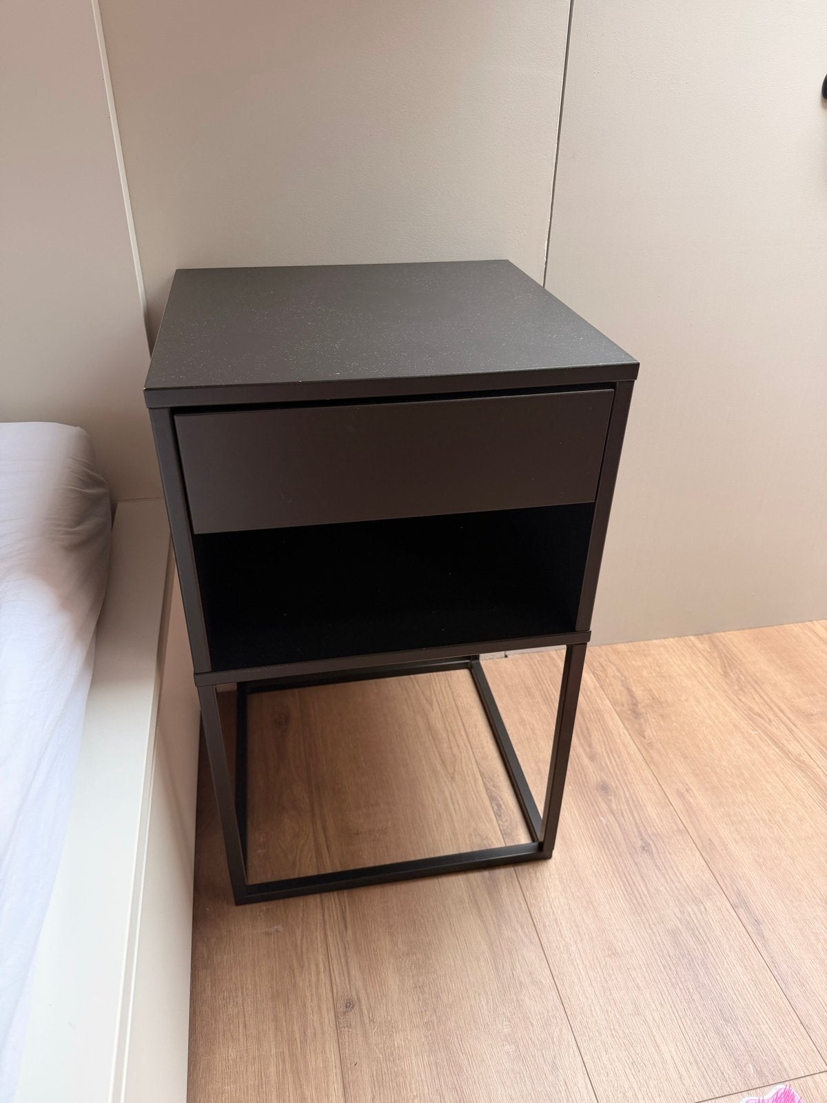 İkea Zwart nachtkastje, Huis en Inrichting, Ophalen, Gebruikt, Minder dan 45 cm, 55 tot 70 cm