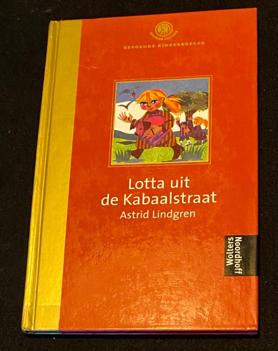 Lotta uit de kabaalstraat - Astrid Lindgren, Ophalen of Verzenden, Zo goed als nieuw, Fictie algemeen