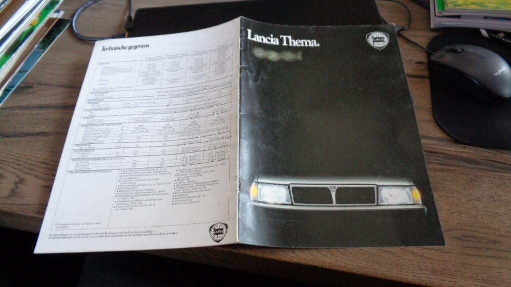Folder LANCIA  THEMA  modellen, Verzenden, Gelezen, Overige merken