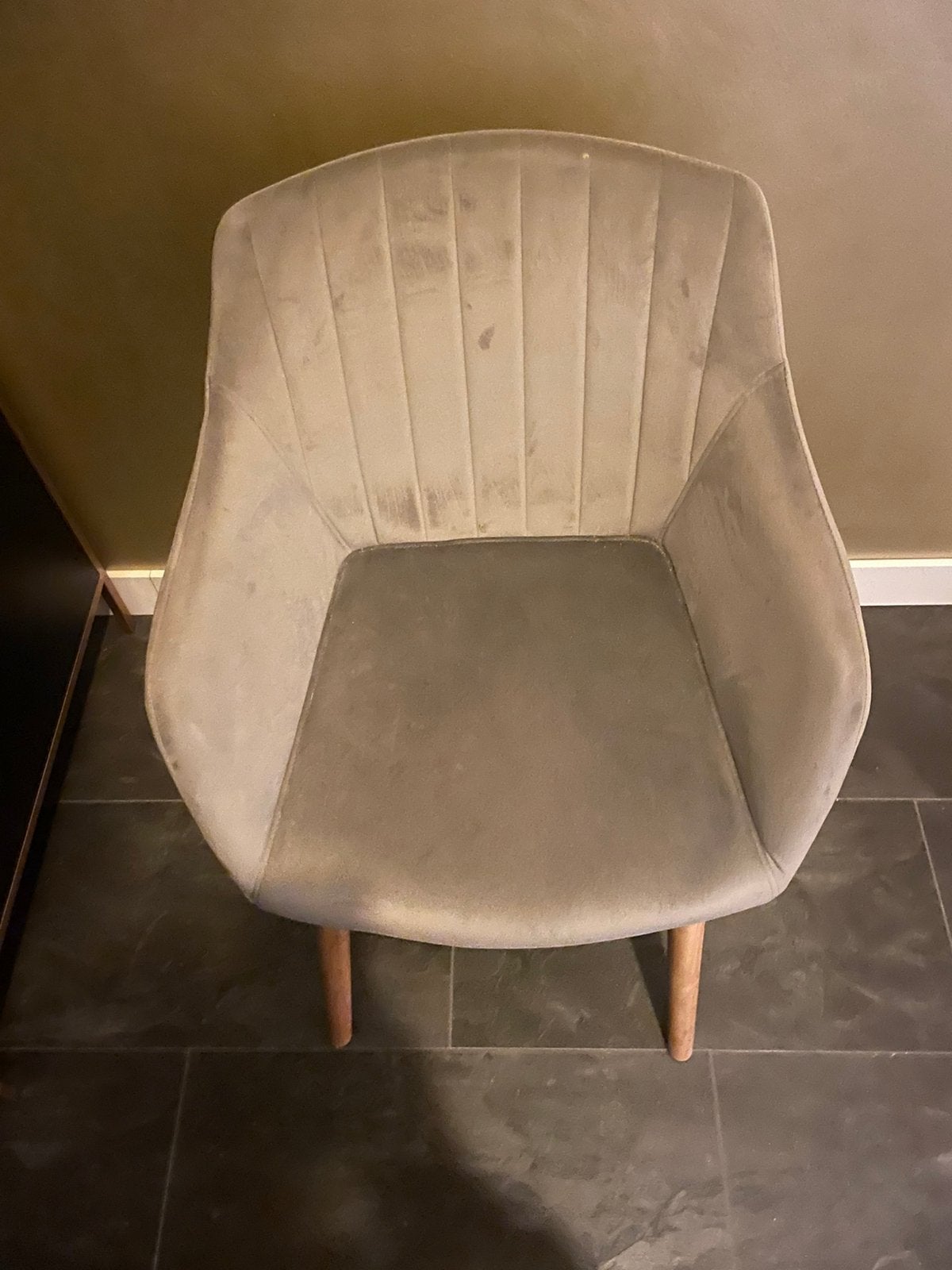 Mooie grijze schelp stoelen scherp geprijs, Ophalen of Verzenden, Zo goed als nieuw, Grijs