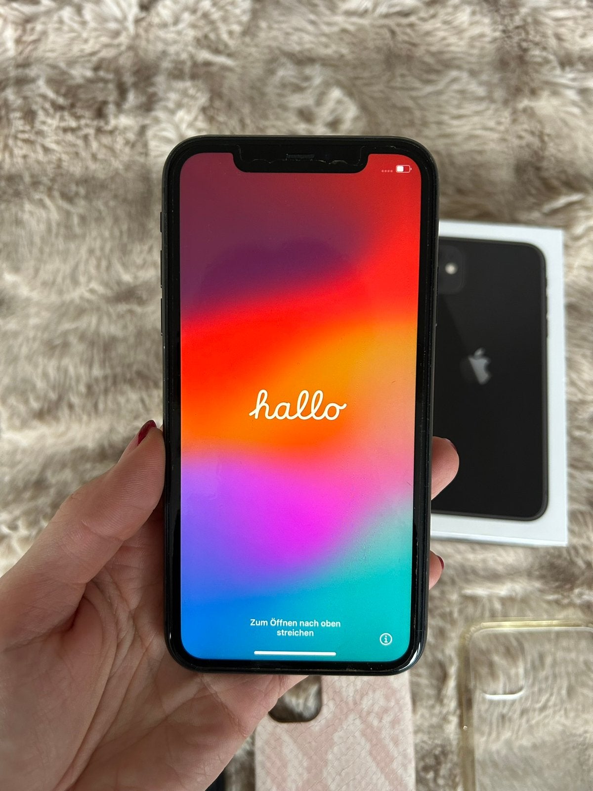 iPhone 11 64 gb zwart in goede staat + doosje + 4 hoesjes, Telecommunicatie, 75 %, Zwart, Zo goed als nieuw, 64 GB