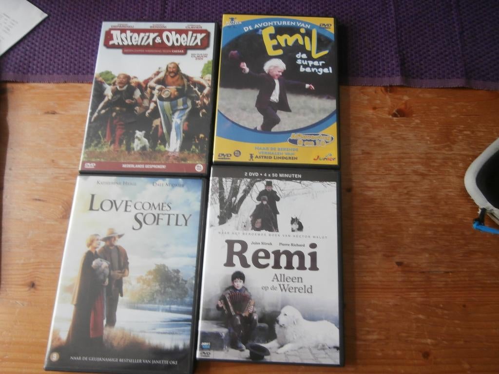 Dvd kinderen film Remi Alleen op de wereld en tv serie Emil, Alle leeftijden, Ophalen of Verzenden, Zo goed als nieuw