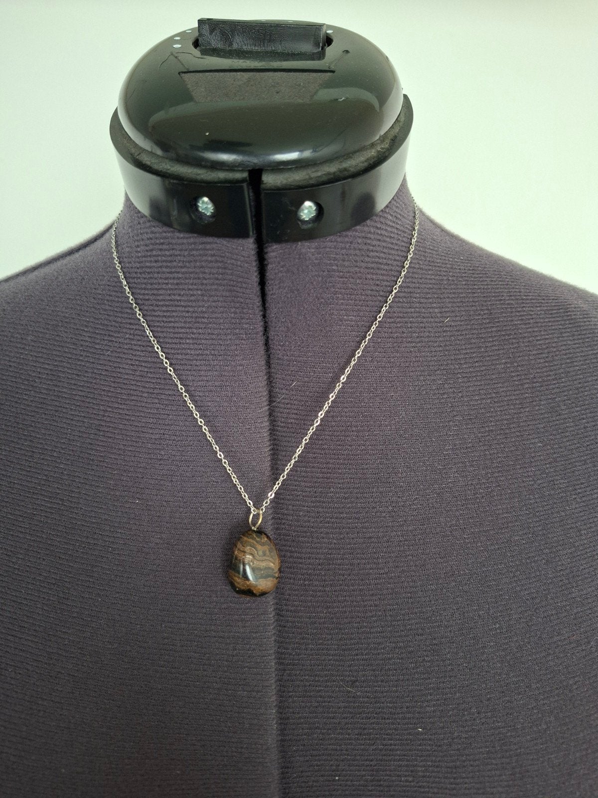 Ketting met natuursteen hanger, Gebruikt, Bruin, Ophalen of Verzenden, Steen of Mineraal