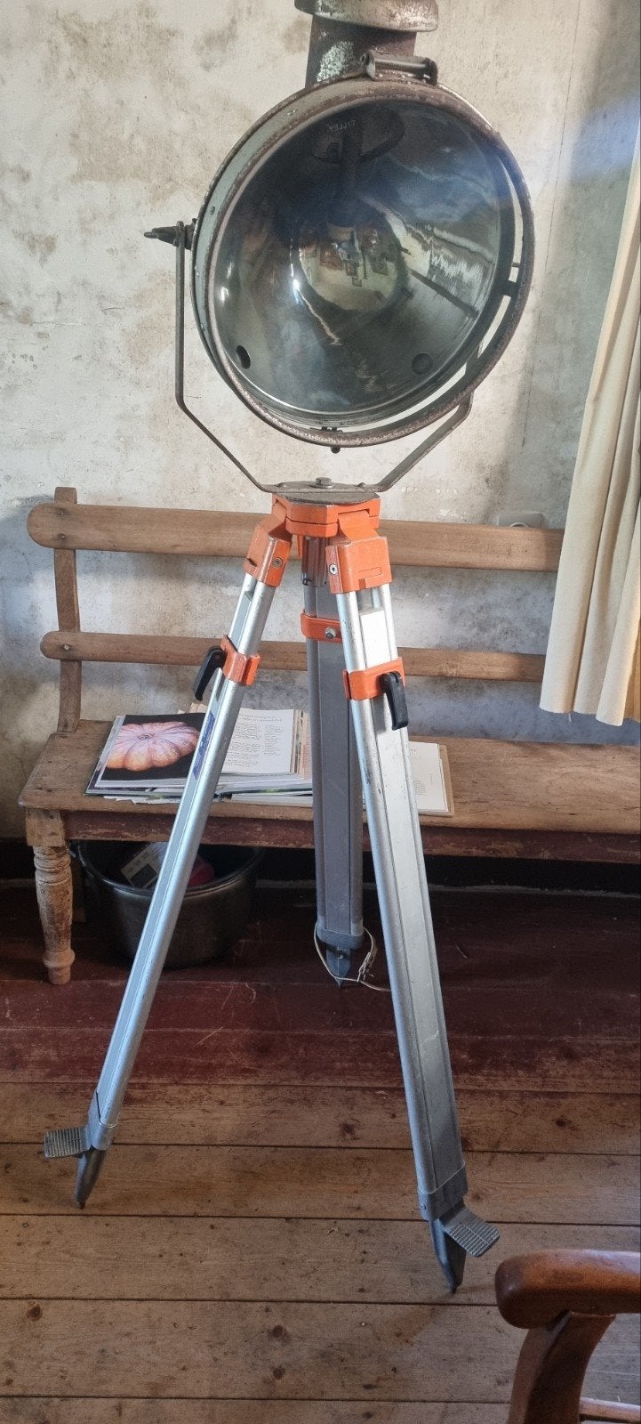 Tilley BT25 Gaslamp met Statief - Vintage Floodlight, Ophalen