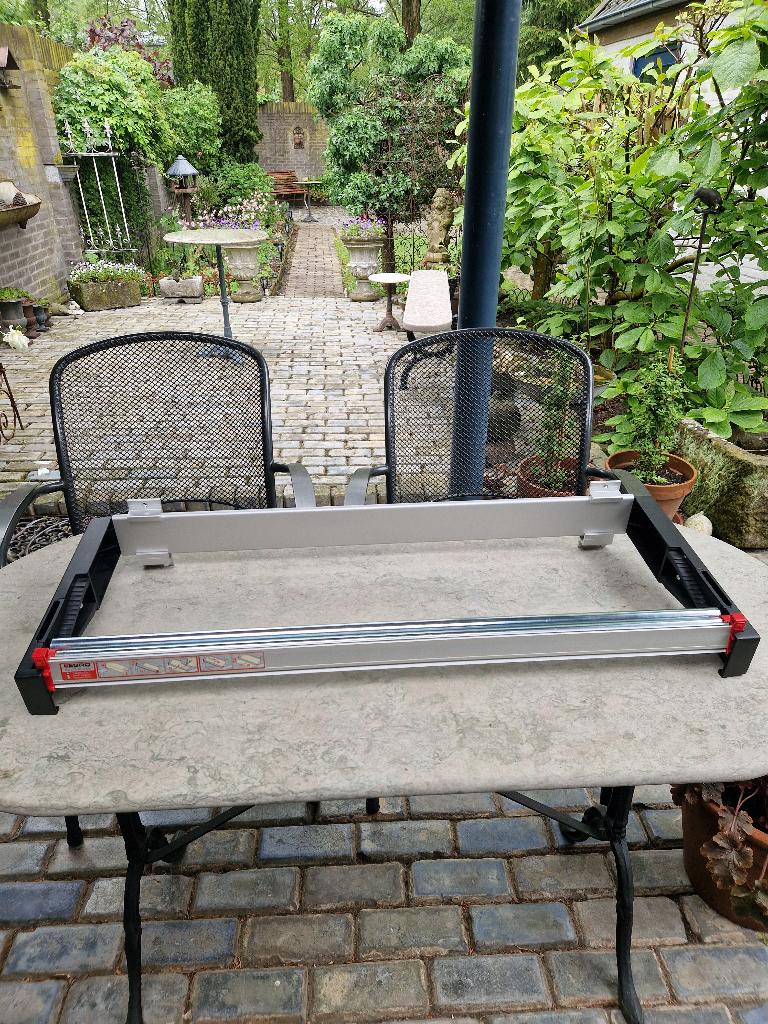 Legro cadeaupapier rolhouder, Ophalen of Verzenden, Zo goed als nieuw
