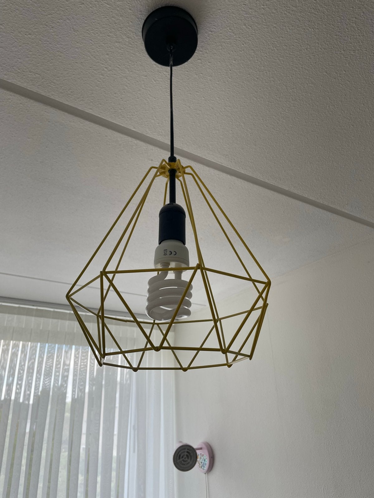 Moderne gouden draadlamp - Geometrisch design, Huis en Inrichting, Ophalen, Zo goed als nieuw, Metaal, E27 (groot)