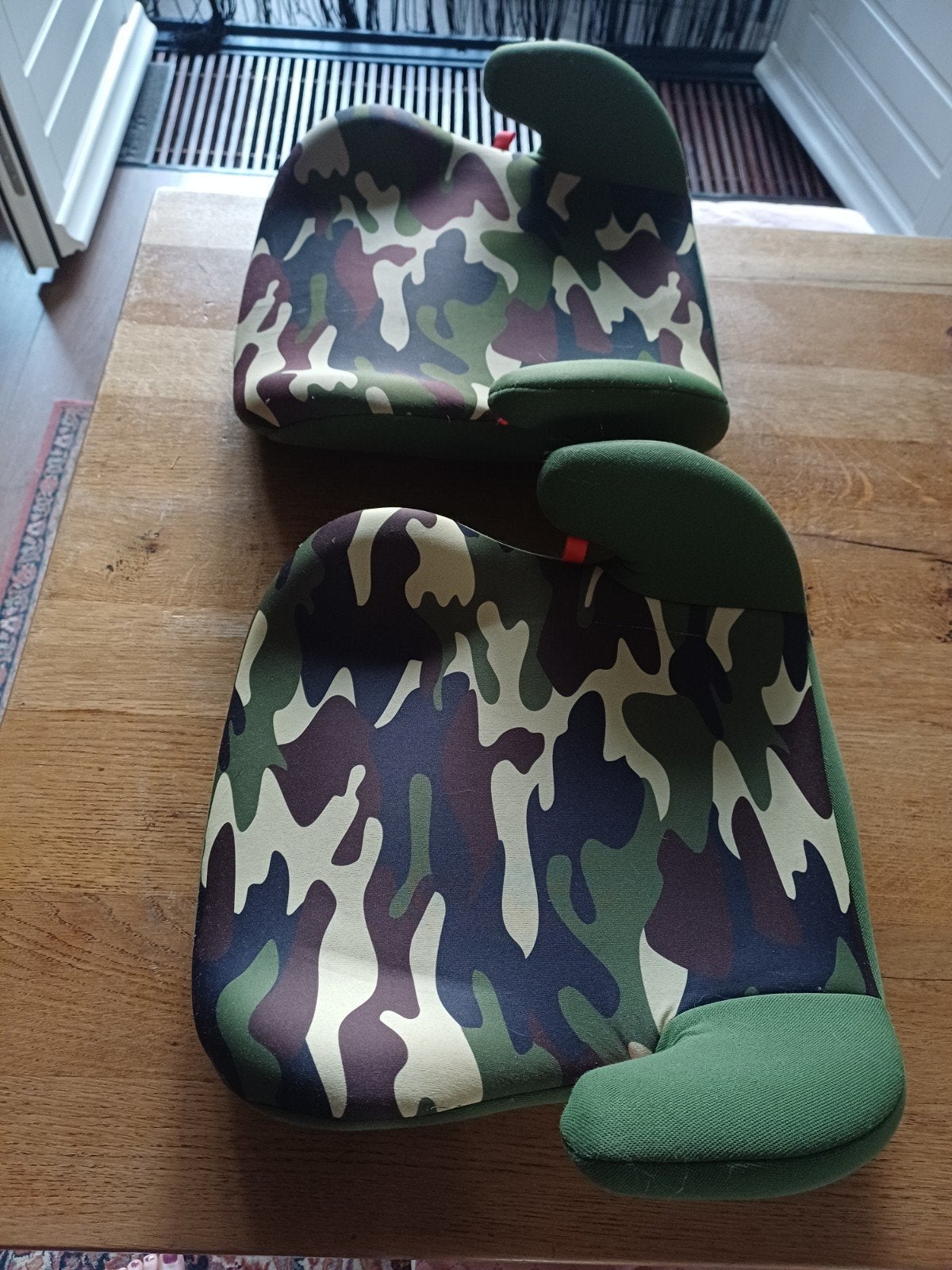 2x Stoelverhoger auto kind - Camouflage (22-36kg), Kinderen en Baby's, Autostoeltjes, 22 t/m 36 kg, Ophalen, Overige merken, Gebruikt