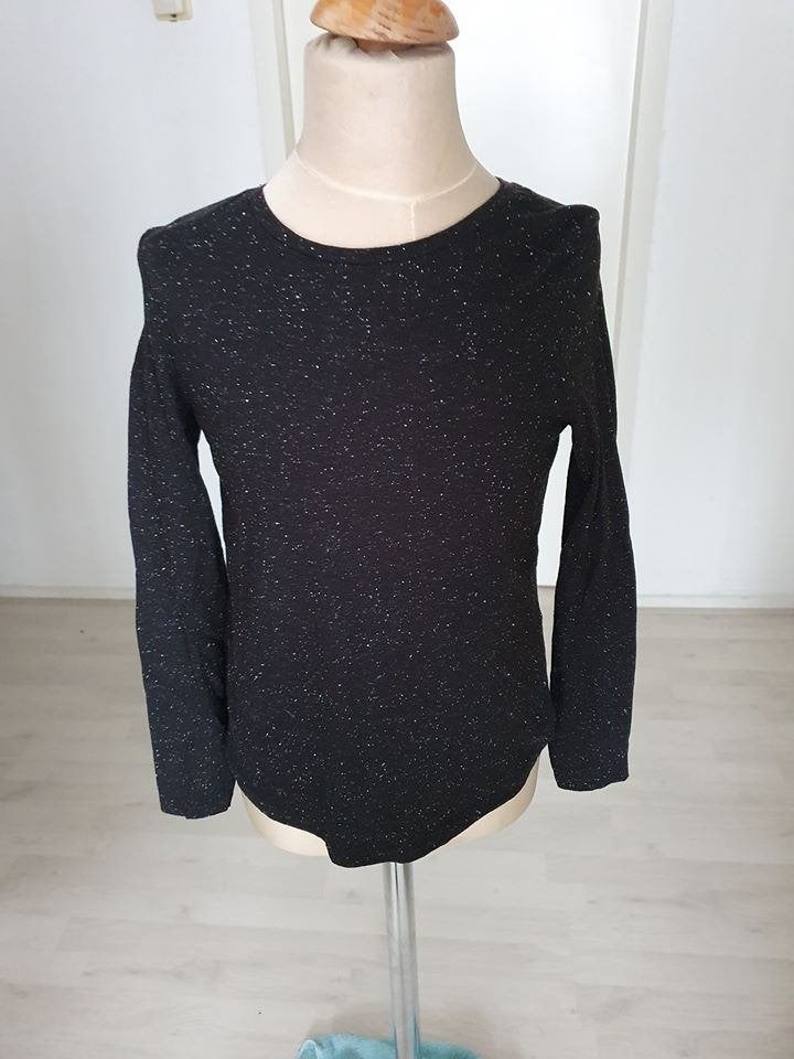 Zwarte longsleeve met glitter voor meisjes maat 134, Kinderen en Baby's, Kinderkleding | Maat 134, Meisje, Ophalen of Verzenden