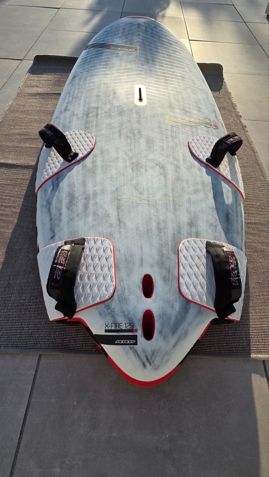 RRD X-Fire 129 Carbon Slalom Windsurfboard, Watersport en Boten, Ophalen, Met voetbanden, Gebruikt, Minder dan 250 cm
