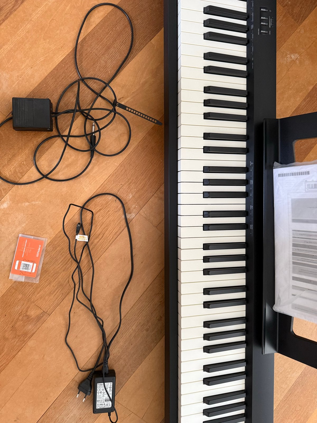 Roland FP10, Muziek en Instrumenten, Piano's, Ophalen, Zwart, Digitaal, Zo goed als nieuw