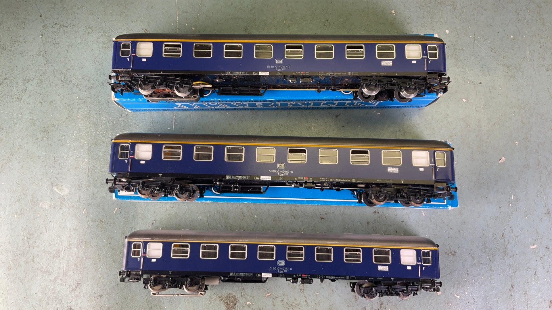 MARKLIN 4053 ho 3 stuks Personenrijtuigen DB, Wisselstroom, Wagon, Ophalen of Verzenden, Zo goed als nieuw