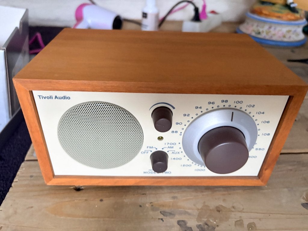 Tivoli model two, Ophalen of Verzenden, Zo goed als nieuw, Radio
