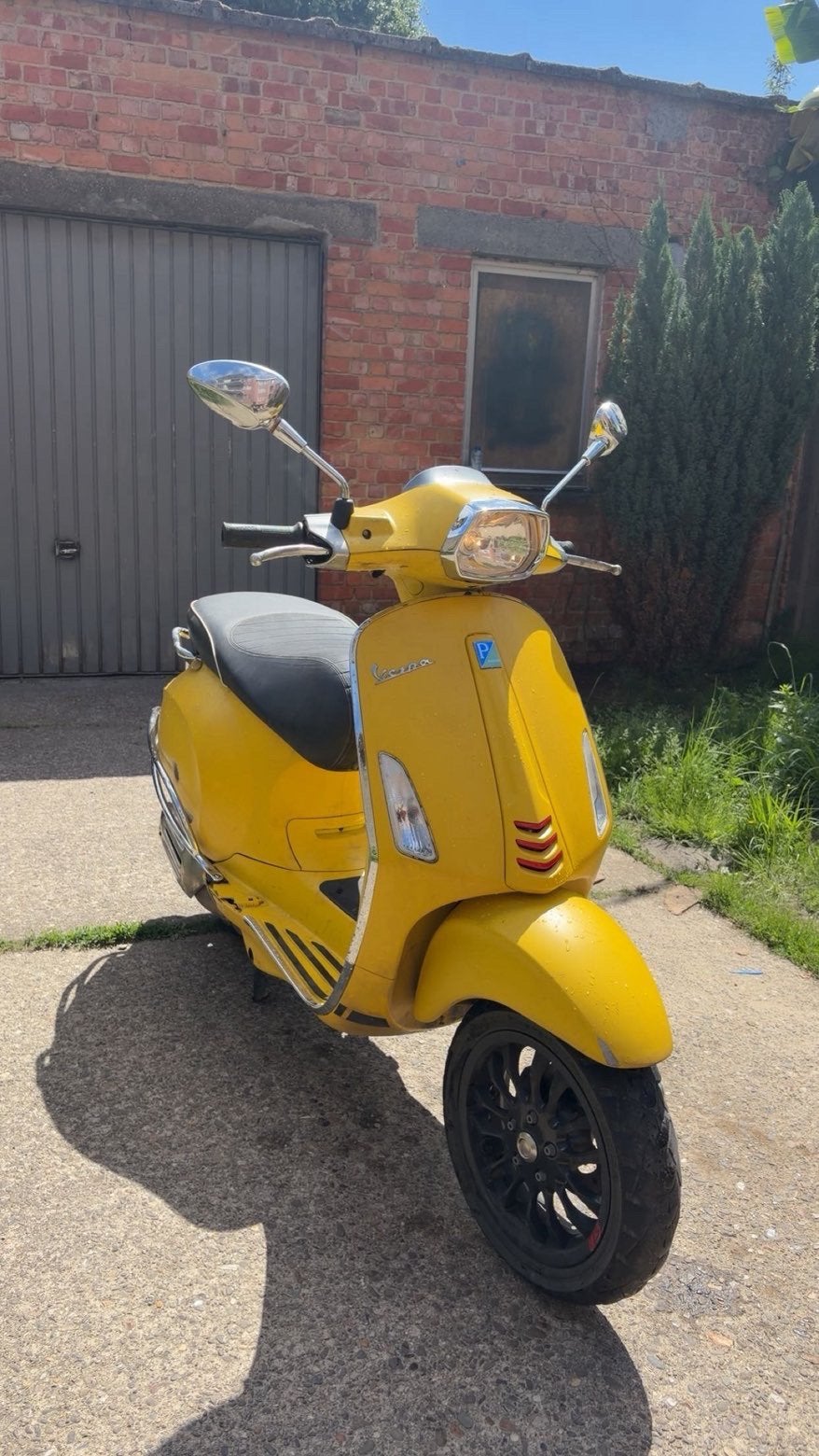 Vespa sprint, Fietsen en Brommers, Scooters | Vespa, Ophalen, Zo goed als nieuw, Benzine
